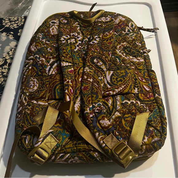 Vera Bradley Lay Flat Travel Backpack. NWT. Buta Spray paisley print.  Cotton - Picture 7 of 12